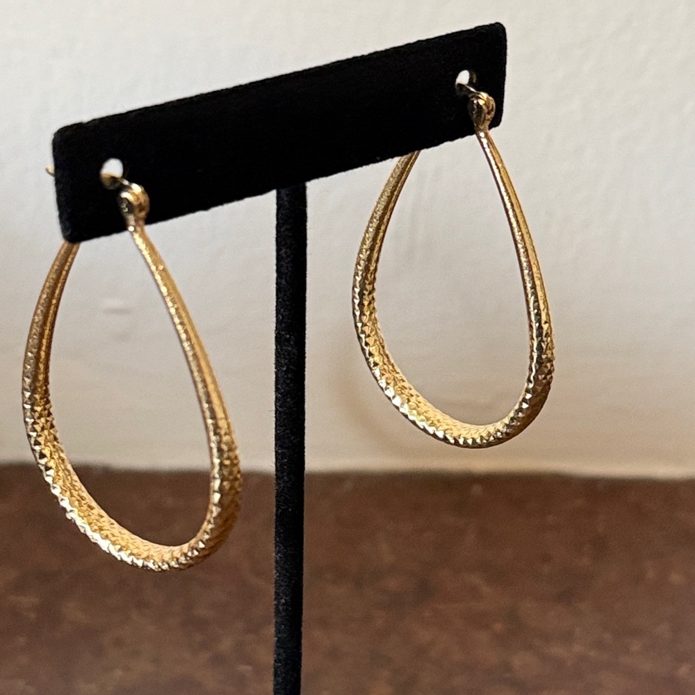 Gold Textured Teardrop Hoop Earrings NWOT